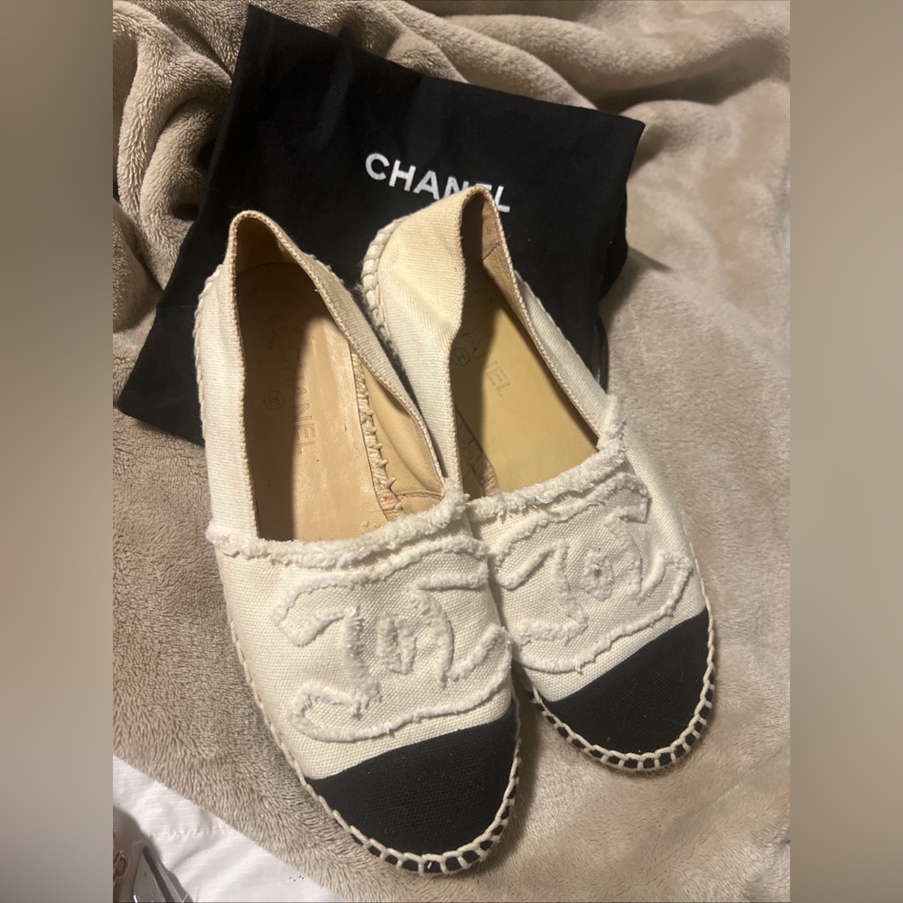 CHANEL Cream Slip-On Espadrilles